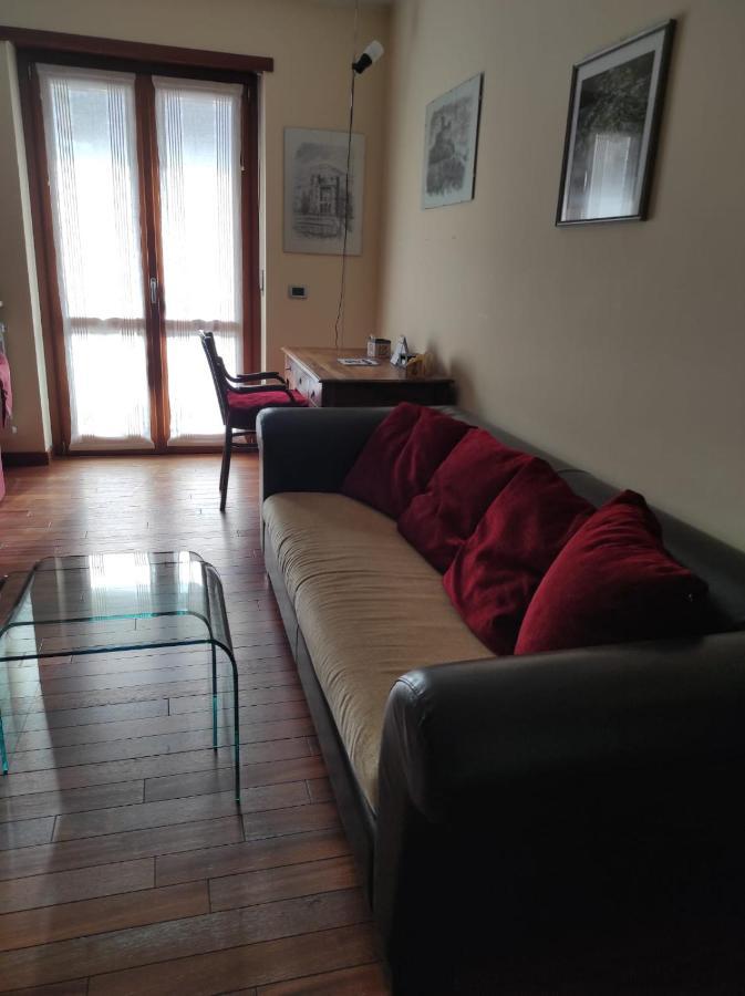 A Casa Di Nina Apartamento Aosta Exterior foto